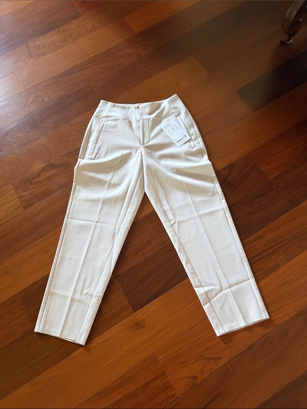Athleta Off-White Cropped Pull-On Pants